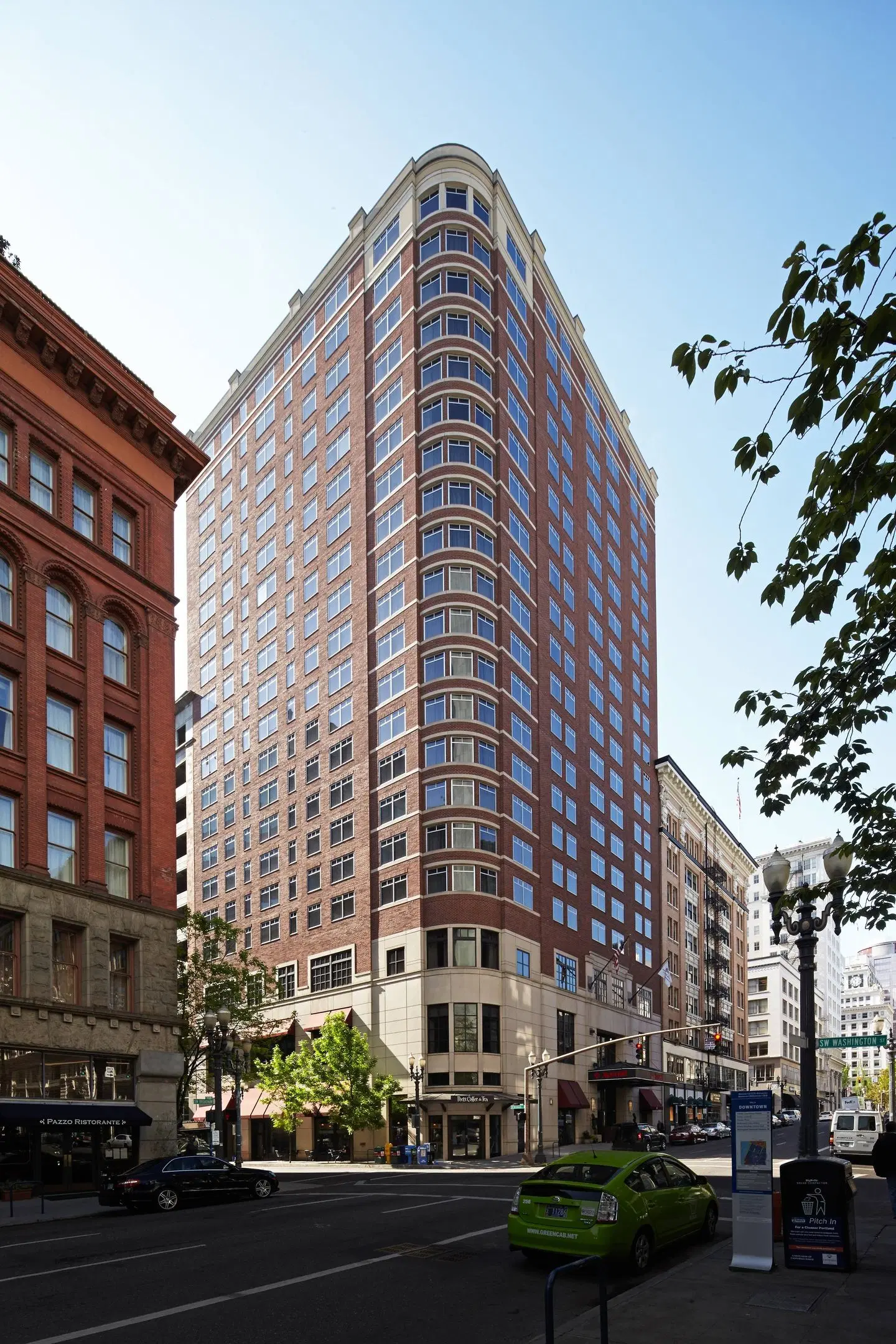 The Bidwell Marriott Portland EXTERIOR