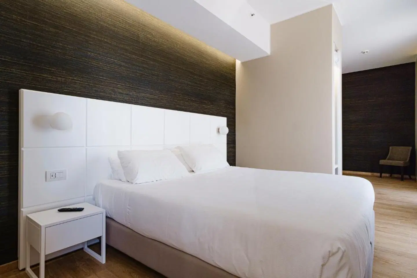 Boston ROOM_EXAMPLE