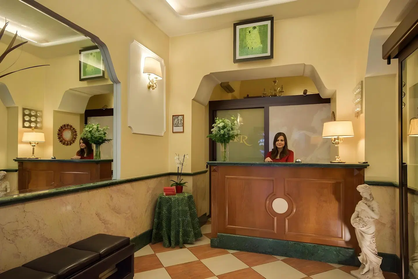 Romantica LOUNGE_LOBBY