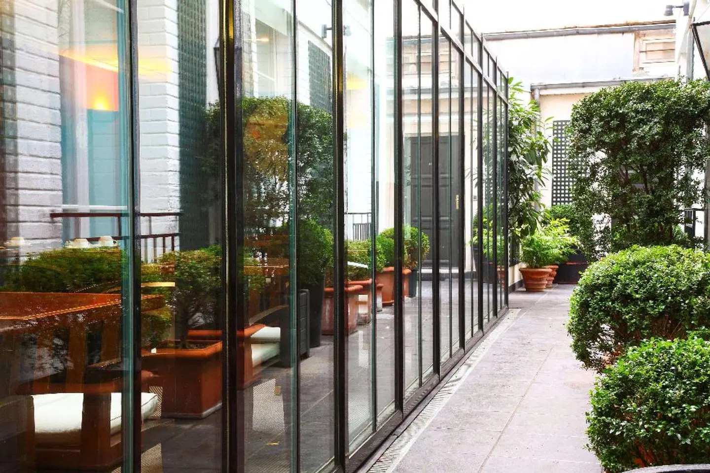 De La Jatte LOUNGE_LOBBY