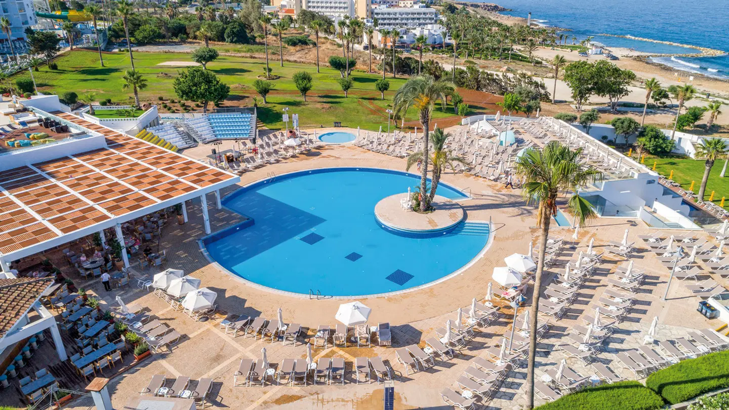 Leonardo Laura Beach & Splash Resort OUTDOOR_POOL