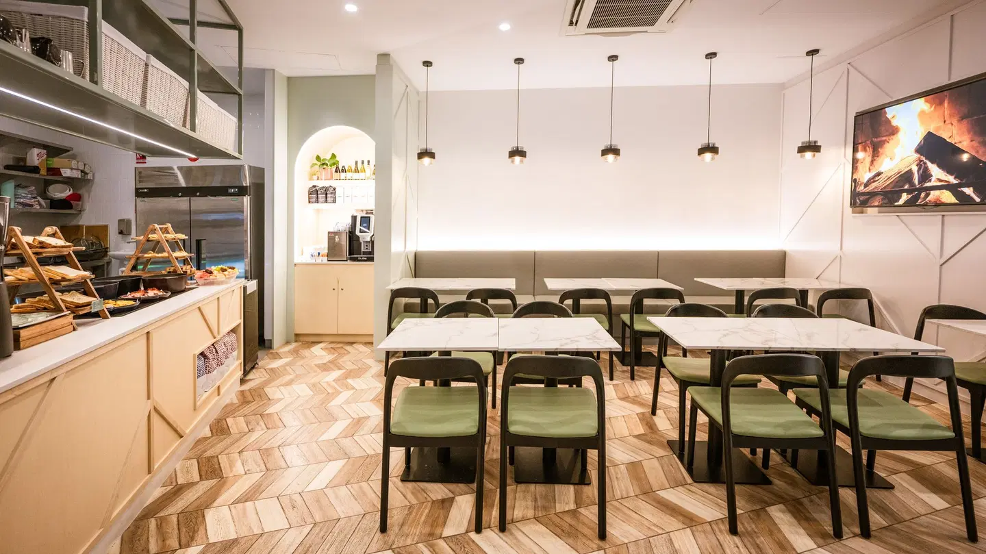 Holiday Inn & Suites Sydney Bondi Junction by IHG Restaurant