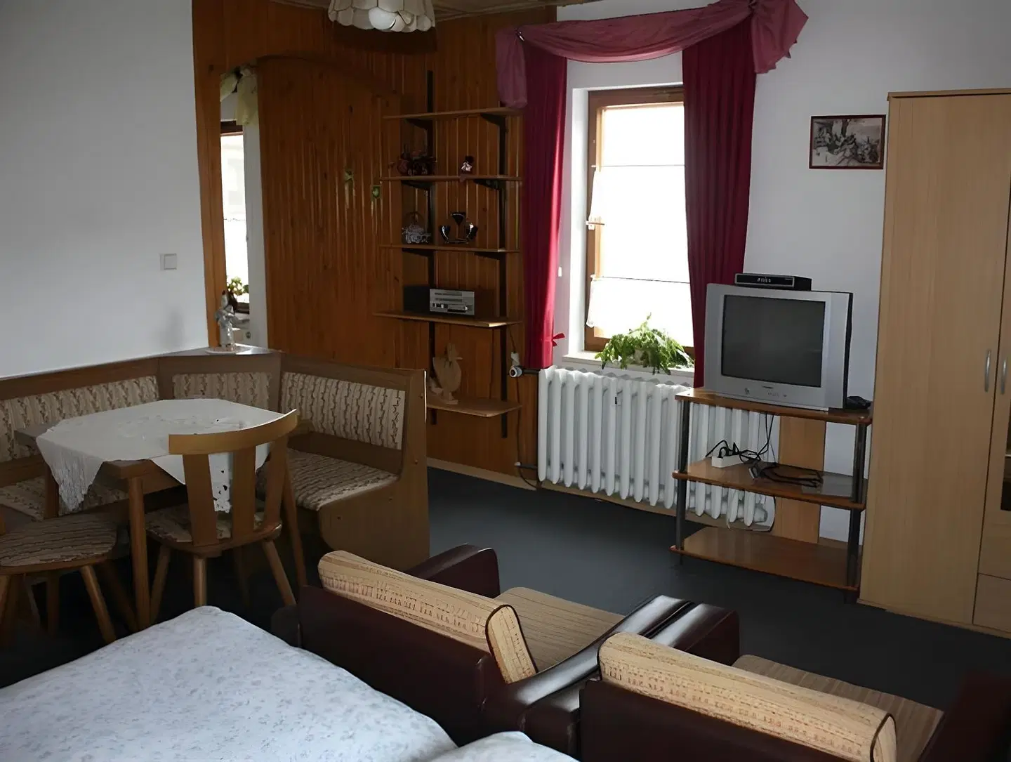 Carmen ROOM_EXAMPLE