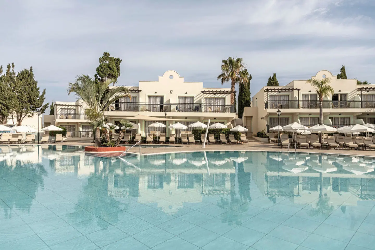 Louis Paphos Breeze OUTDOOR_POOL