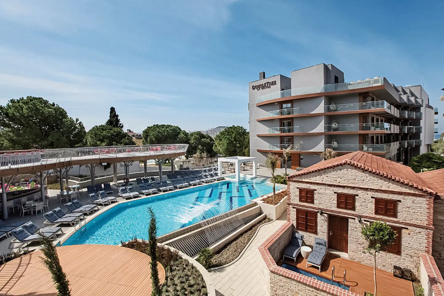 Double Tree by Hilton Kusadasi OUTDOOR_POOL