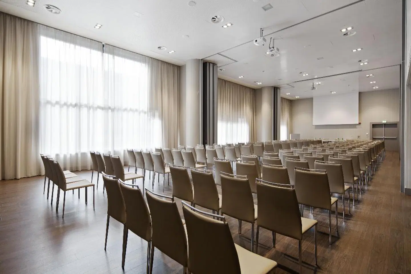 NH Parma Konferenz