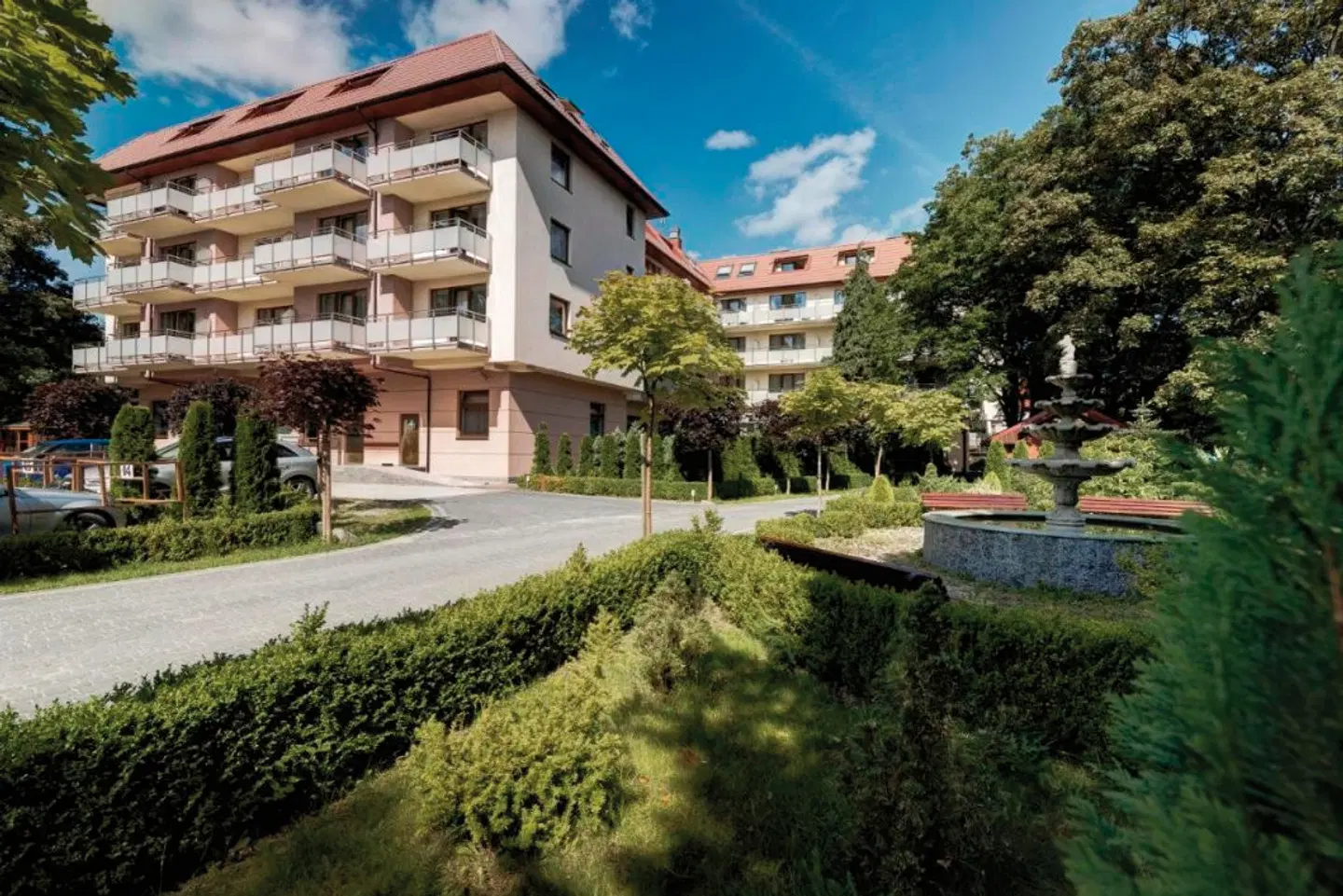 Olymp II EXTERIOR