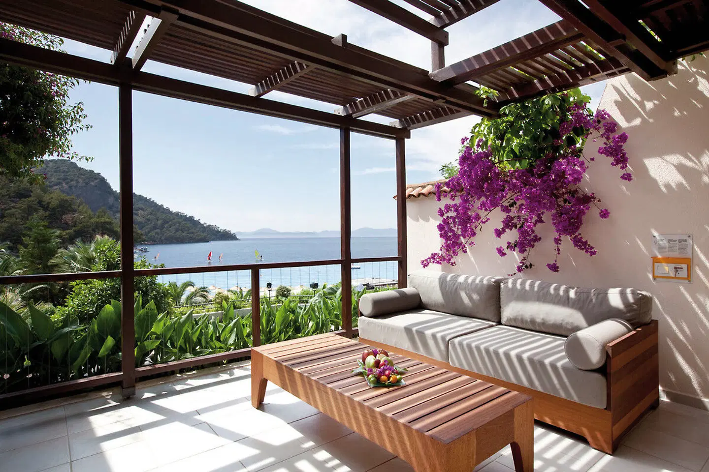 Hillside Beach Club Terrasse