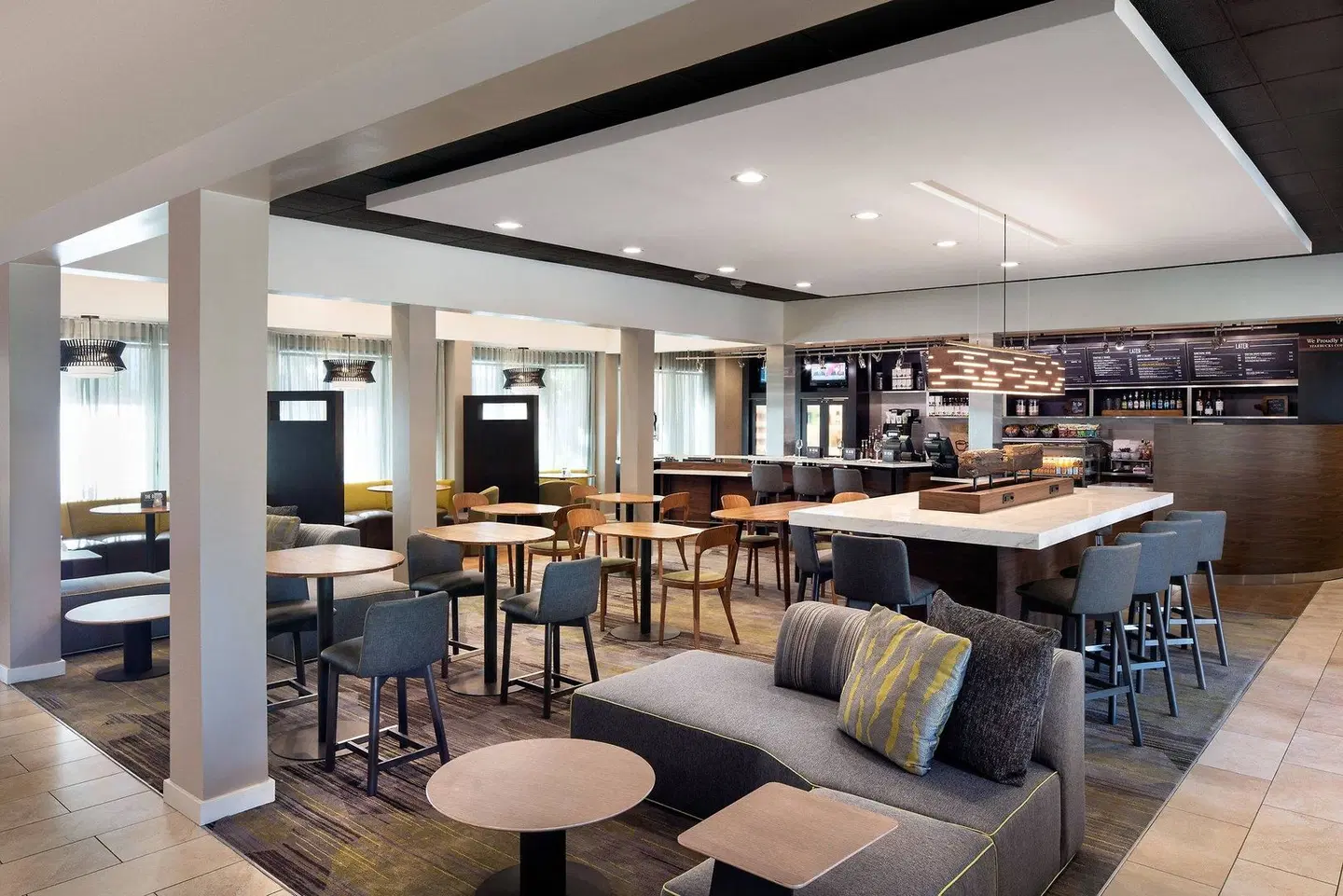 Courtyard by Marriott San Diego Sorrento Valley Bar
