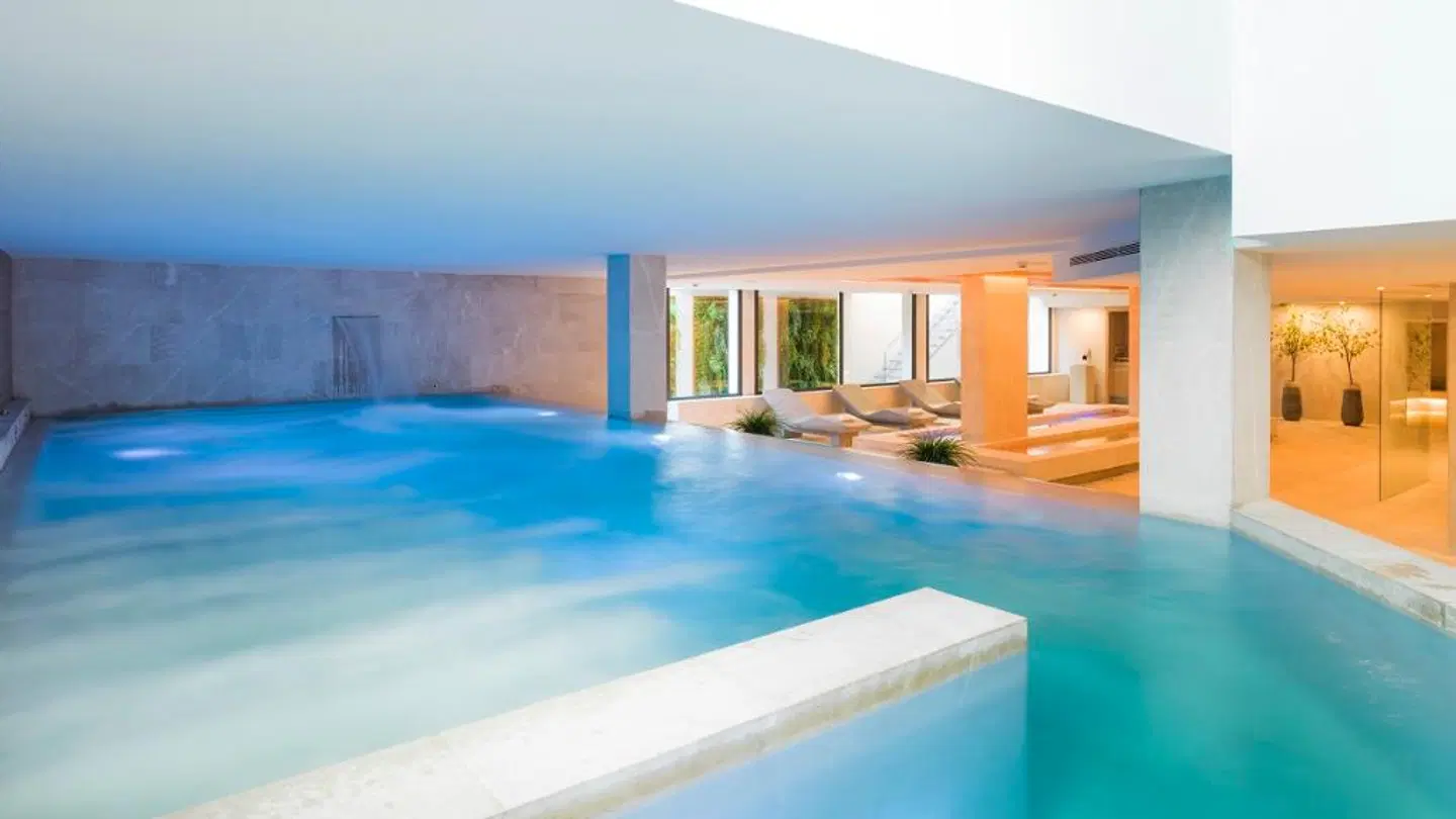 a10 Club del Sol Hallenbad