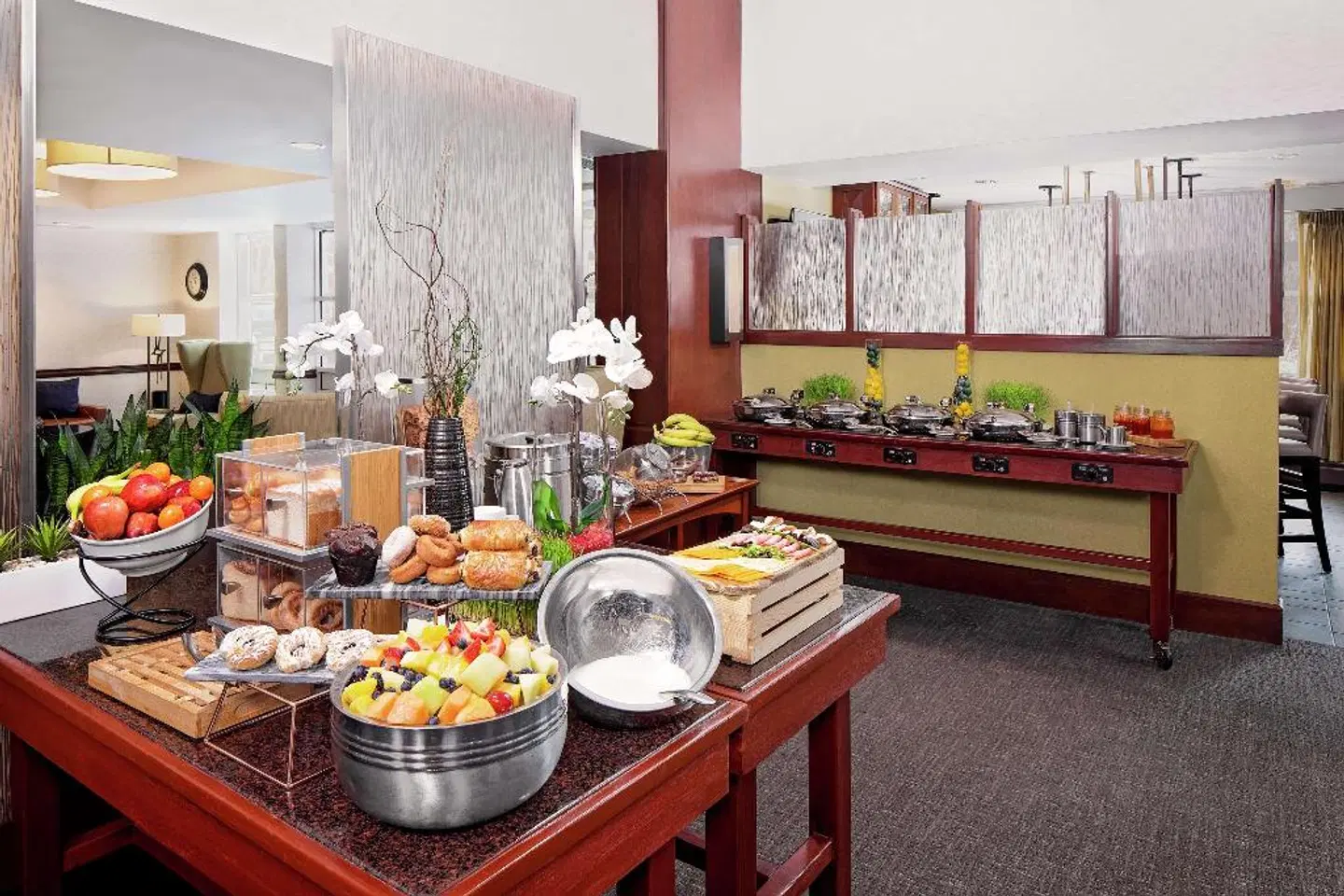 DoubleTree Club by Hilton Hotel Boston Bayside Restaurant