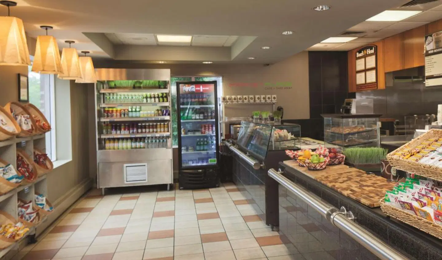 DoubleTree Club by Hilton Hotel Boston Bayside Restaurant