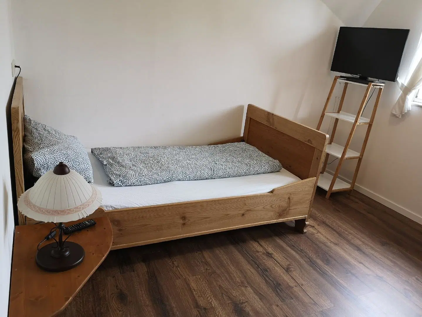 Emmis Erbe ROOM_EXAMPLE