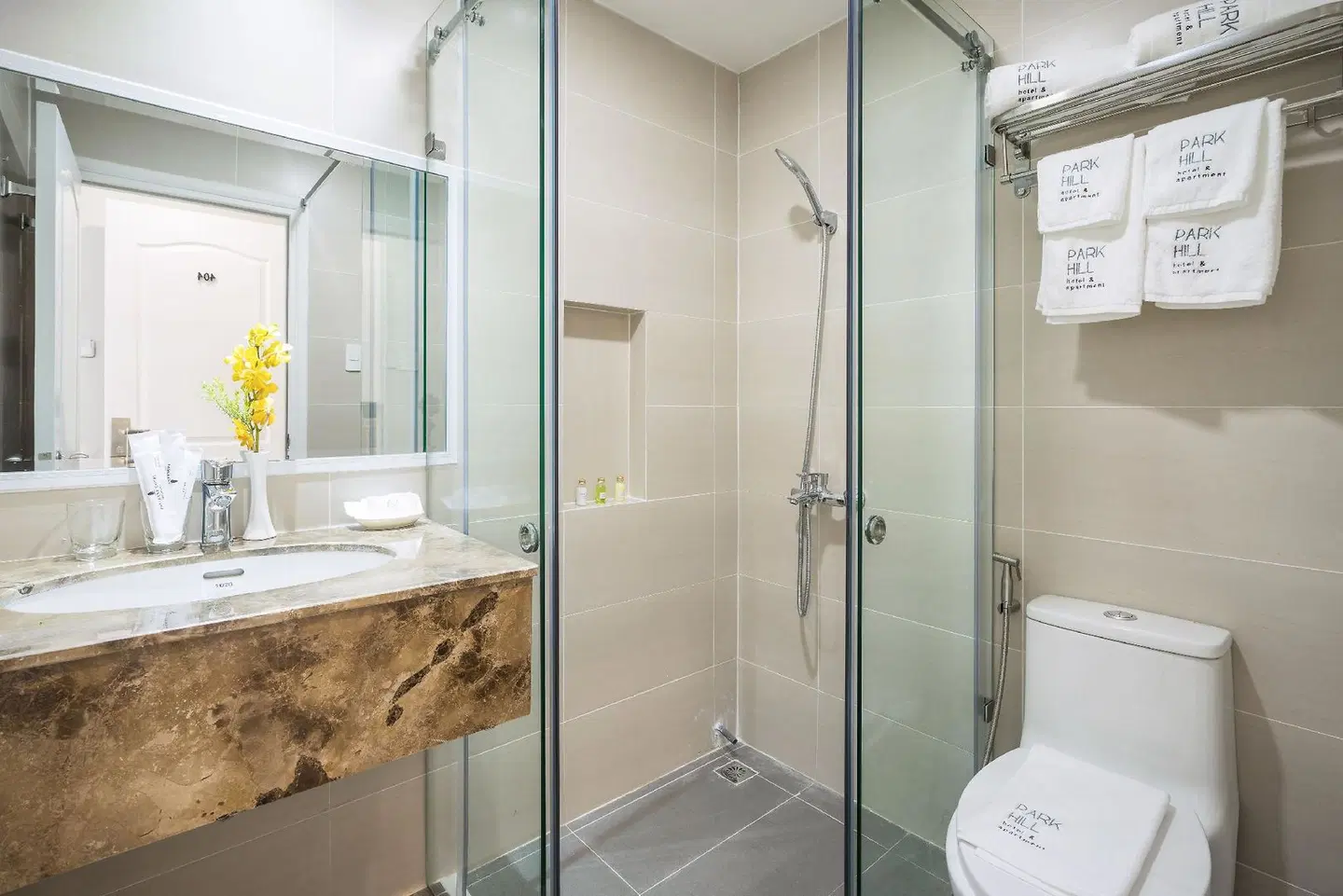 Park Hill Hotel - Phu My Hung Badezimmer