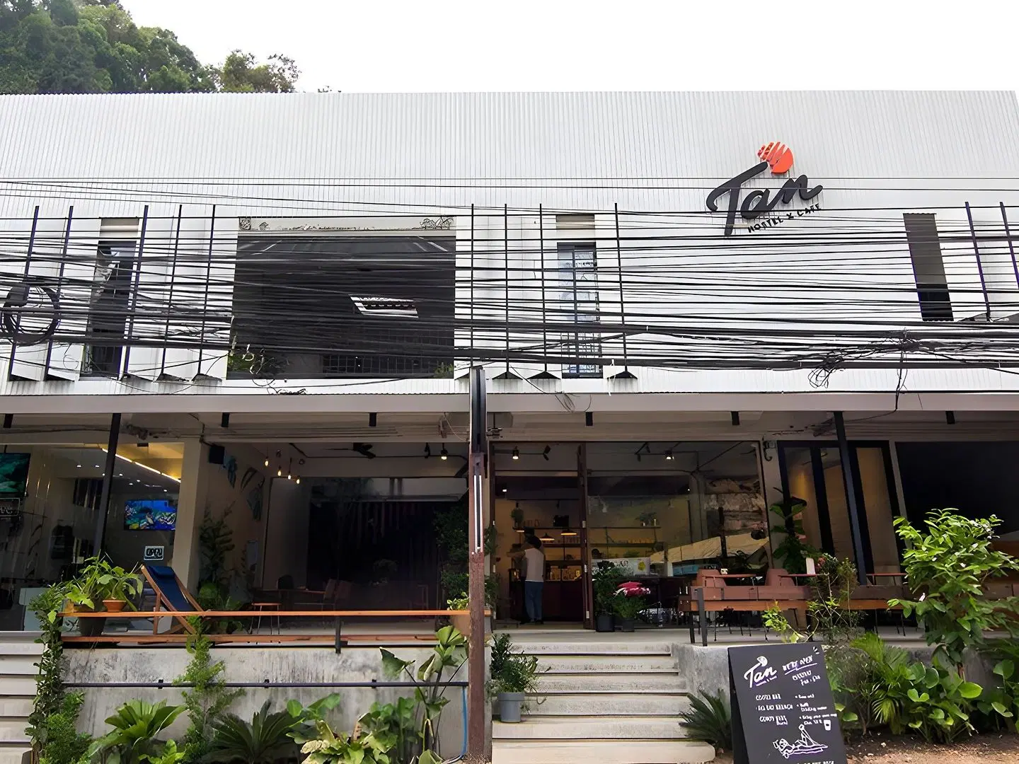 TAN Hostel x Cafe EXTERIOR