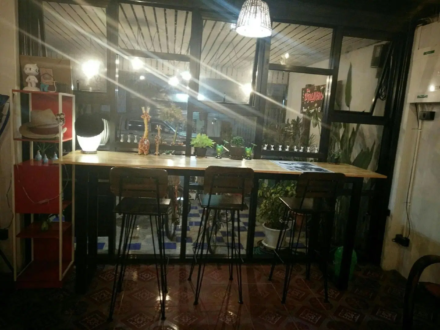 Tangmo House Bar