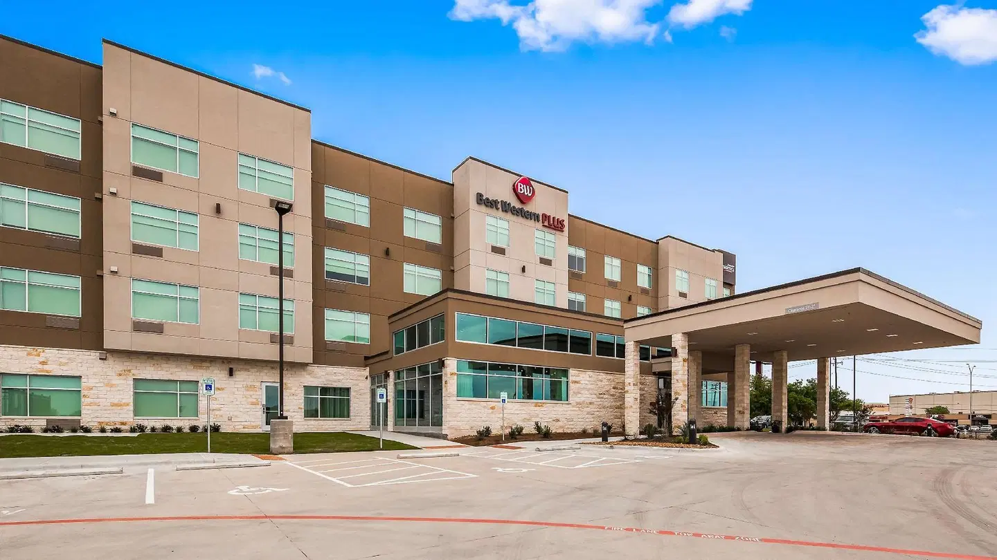 Best Western Plus Executive Residency Austin EXTERIOR