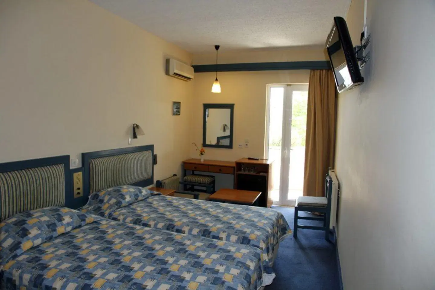 Astron ROOM_EXAMPLE