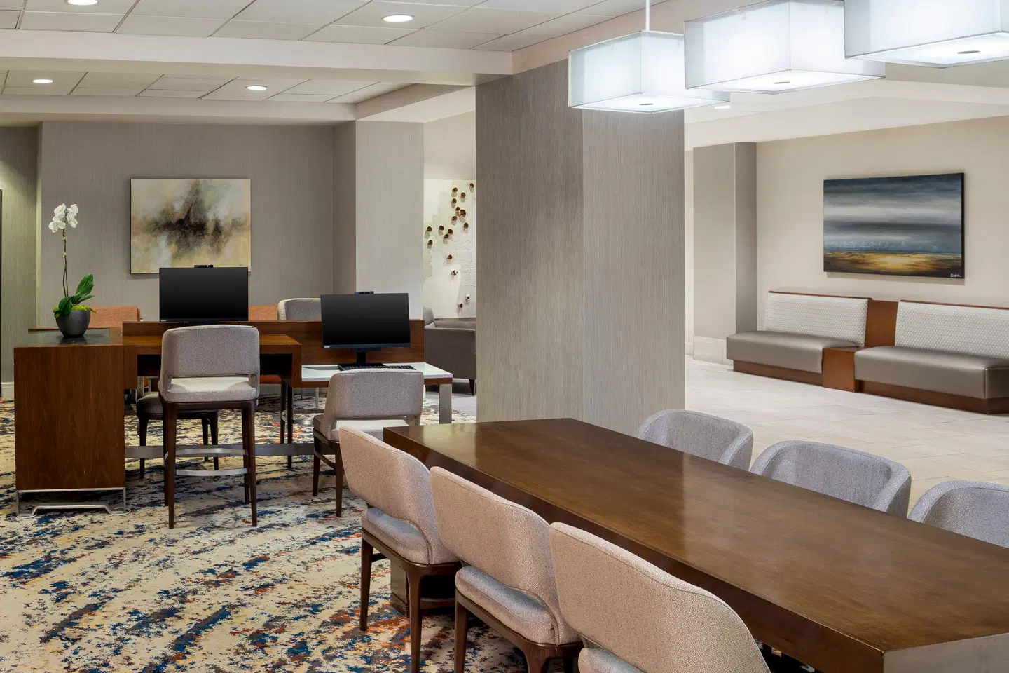 Hilton Arlington LOUNGE_LOBBY