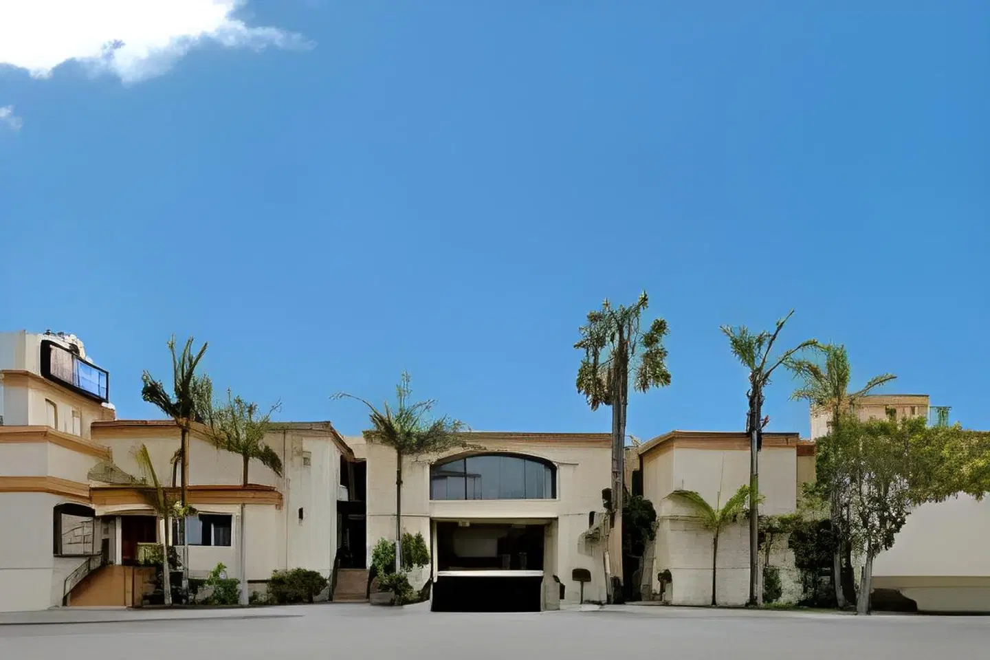 Hotel Pacific EXTERIOR