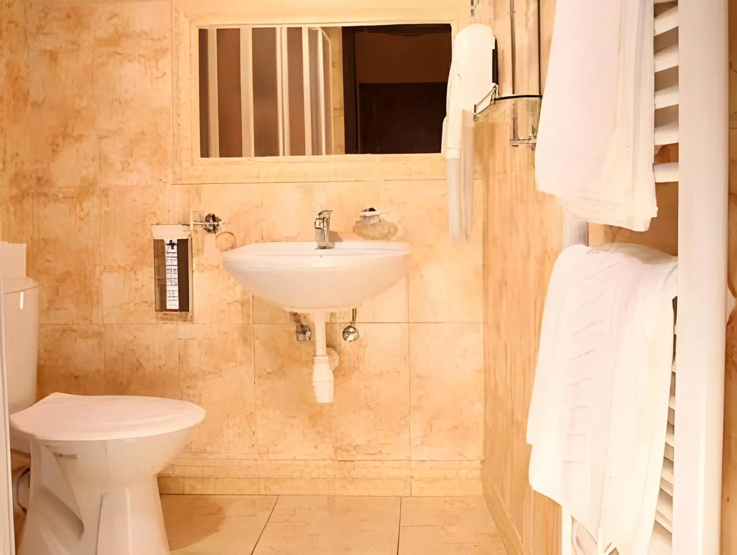 Betlem Club Hotel Badezimmer