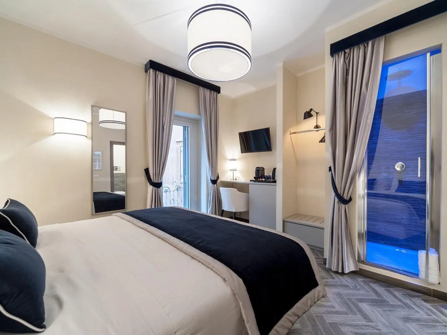 Foro Romano Luxury Suites ROOM_EXAMPLE