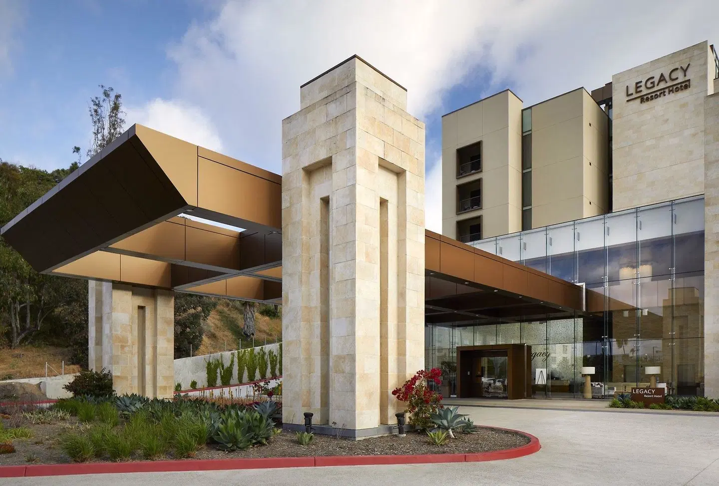 Legacy Resort Hotel & Spa EXTERIOR