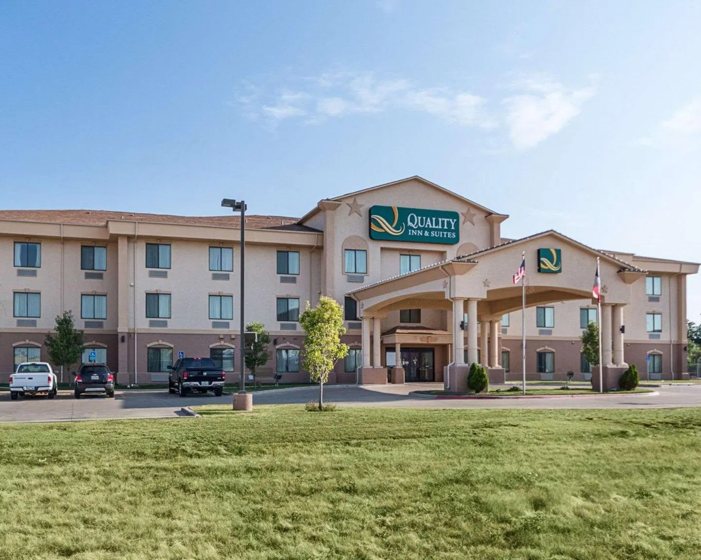 Comfort Inn & Suites EXTERIOR