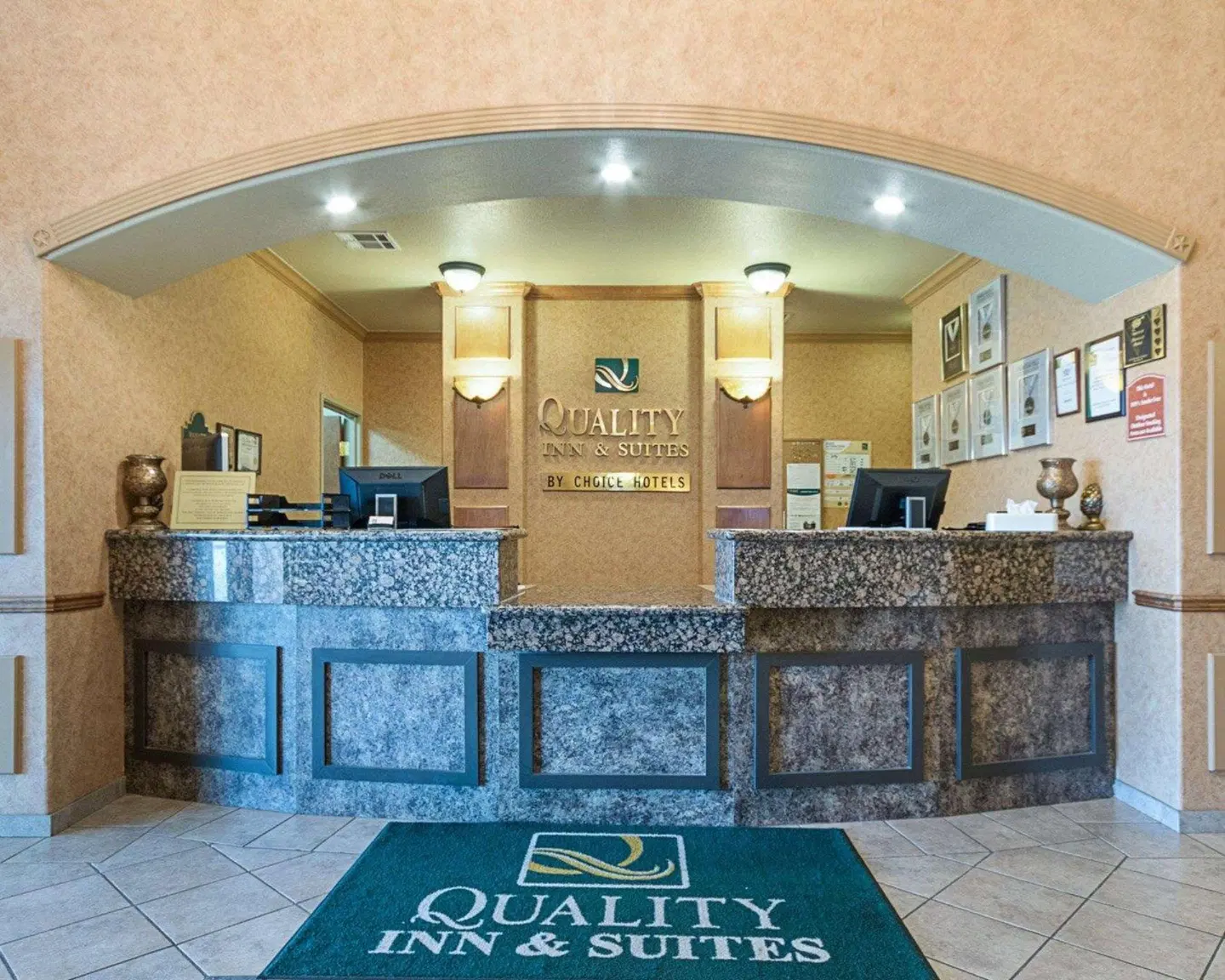 Comfort Inn & Suites LOUNGE_LOBBY