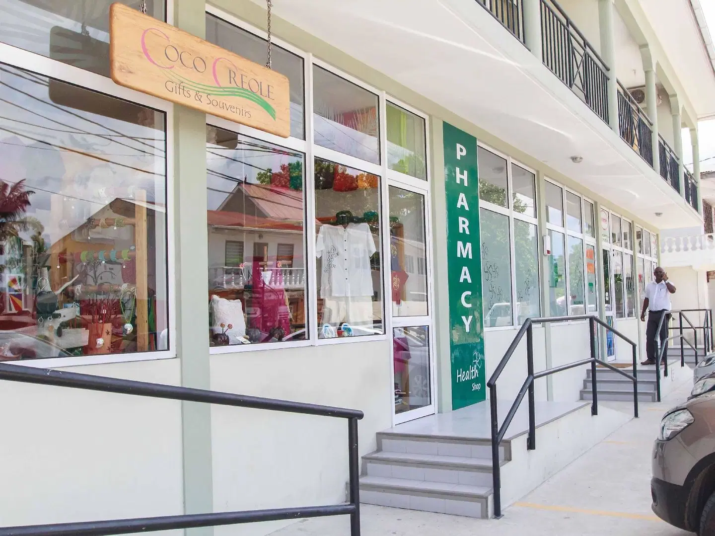 Coco Blanche EXTERIOR