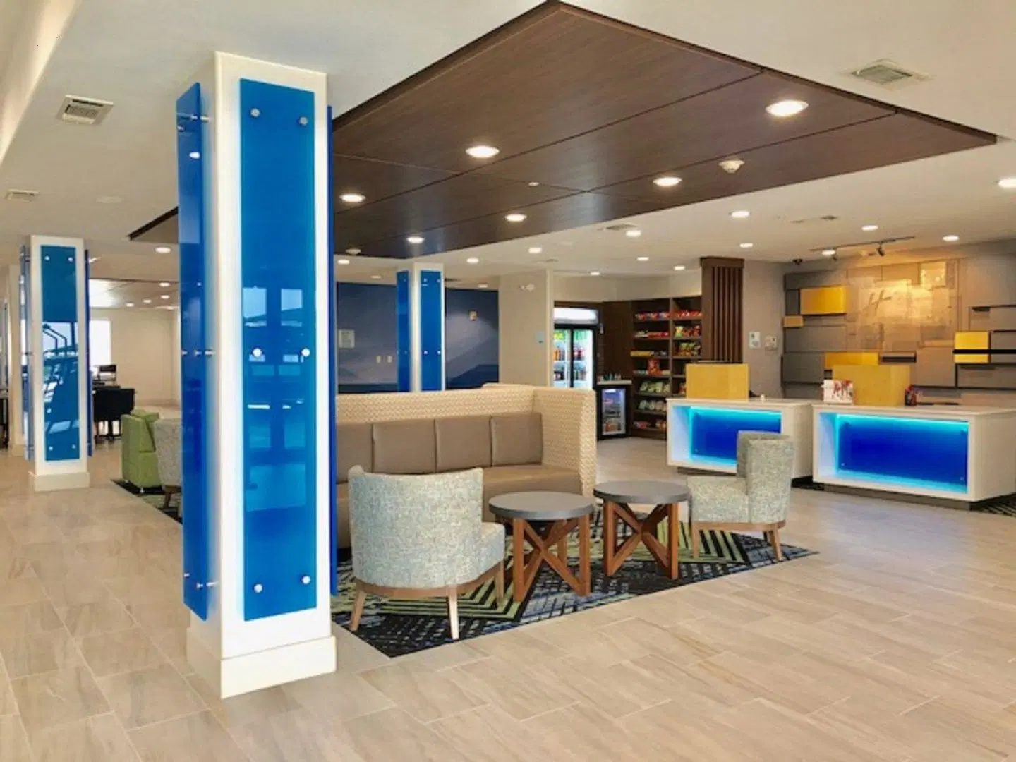 Holiday Inn Express & Suites Longview South I-20 by IHG Bar