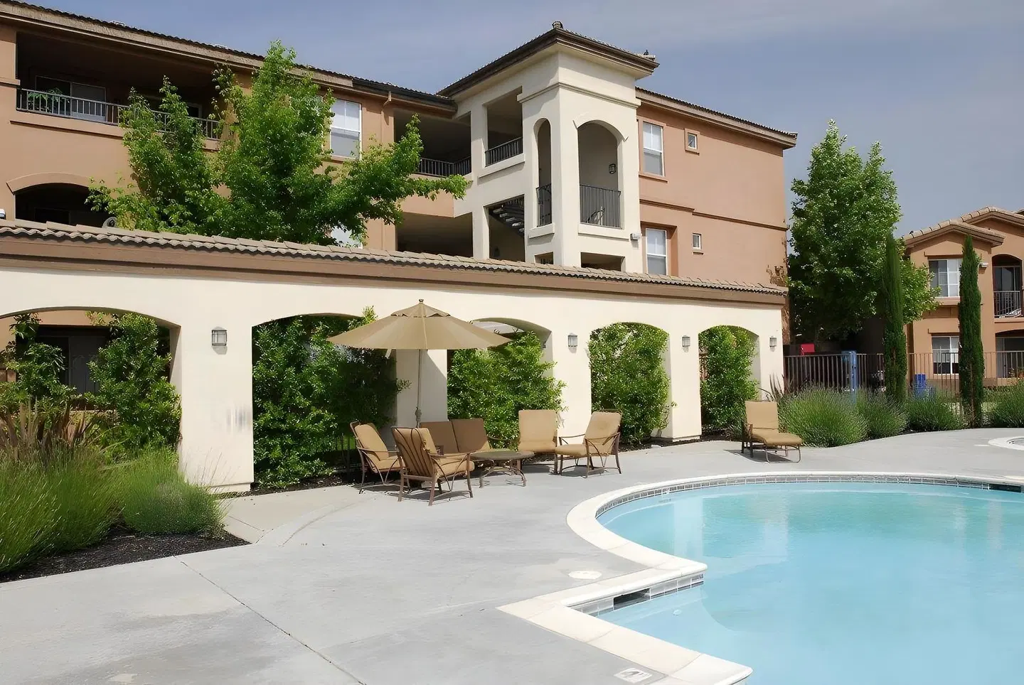 Sacramento Guest Services EXTERIOR