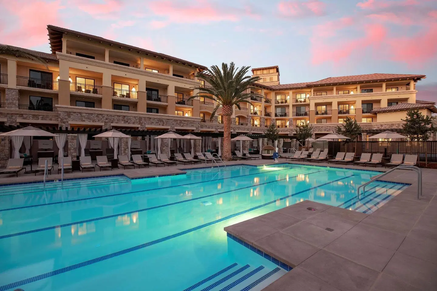Vista Collina Resort OUTDOOR_POOL