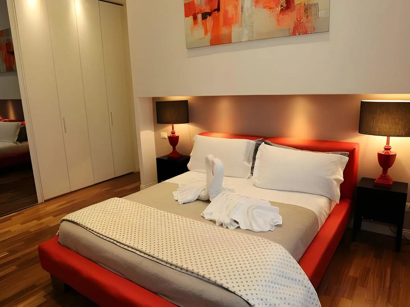 Luxury on the River ROOM_EXAMPLE