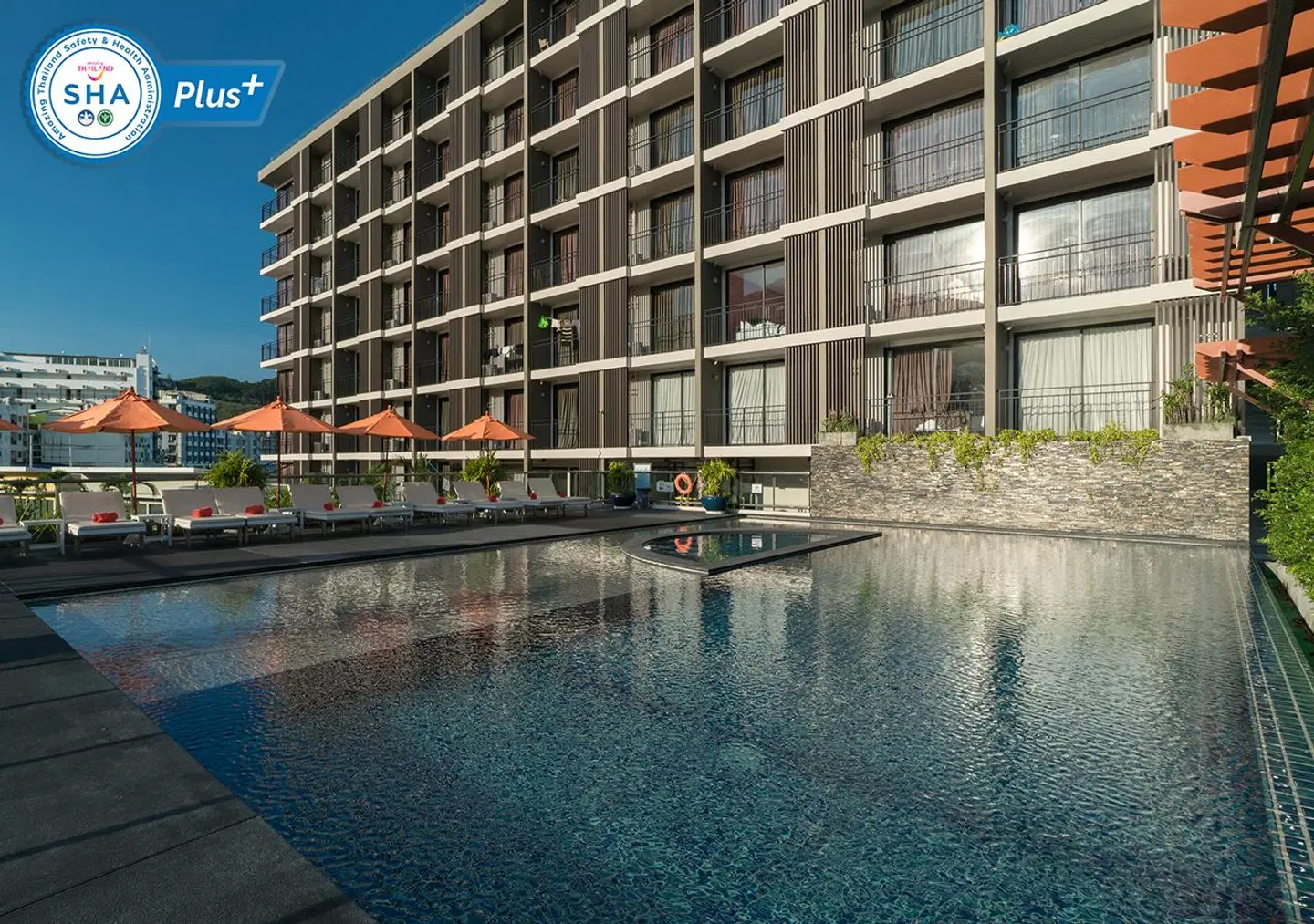 New Square Patong Hotel OUTDOOR_POOL