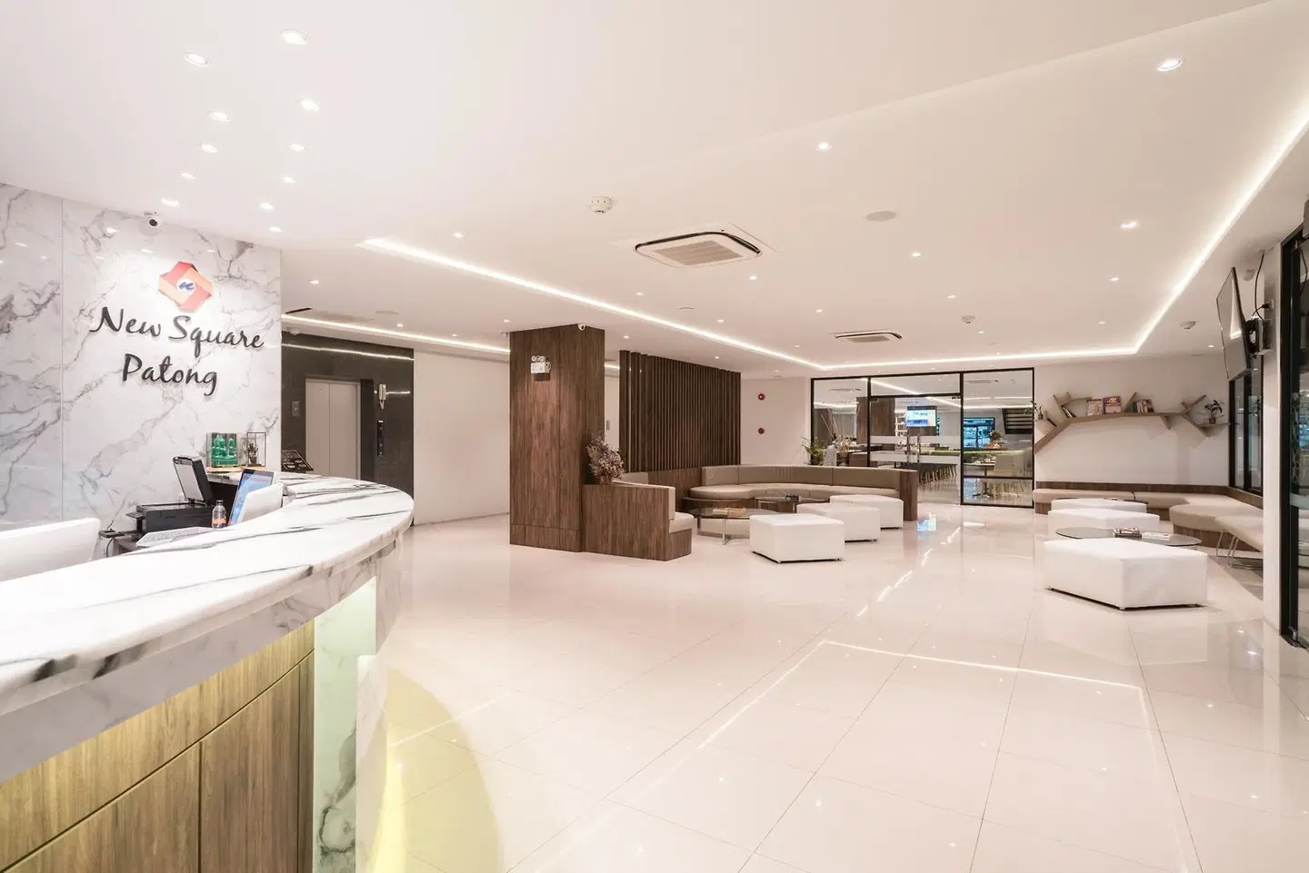 New Square Patong Hotel LOUNGE_LOBBY
