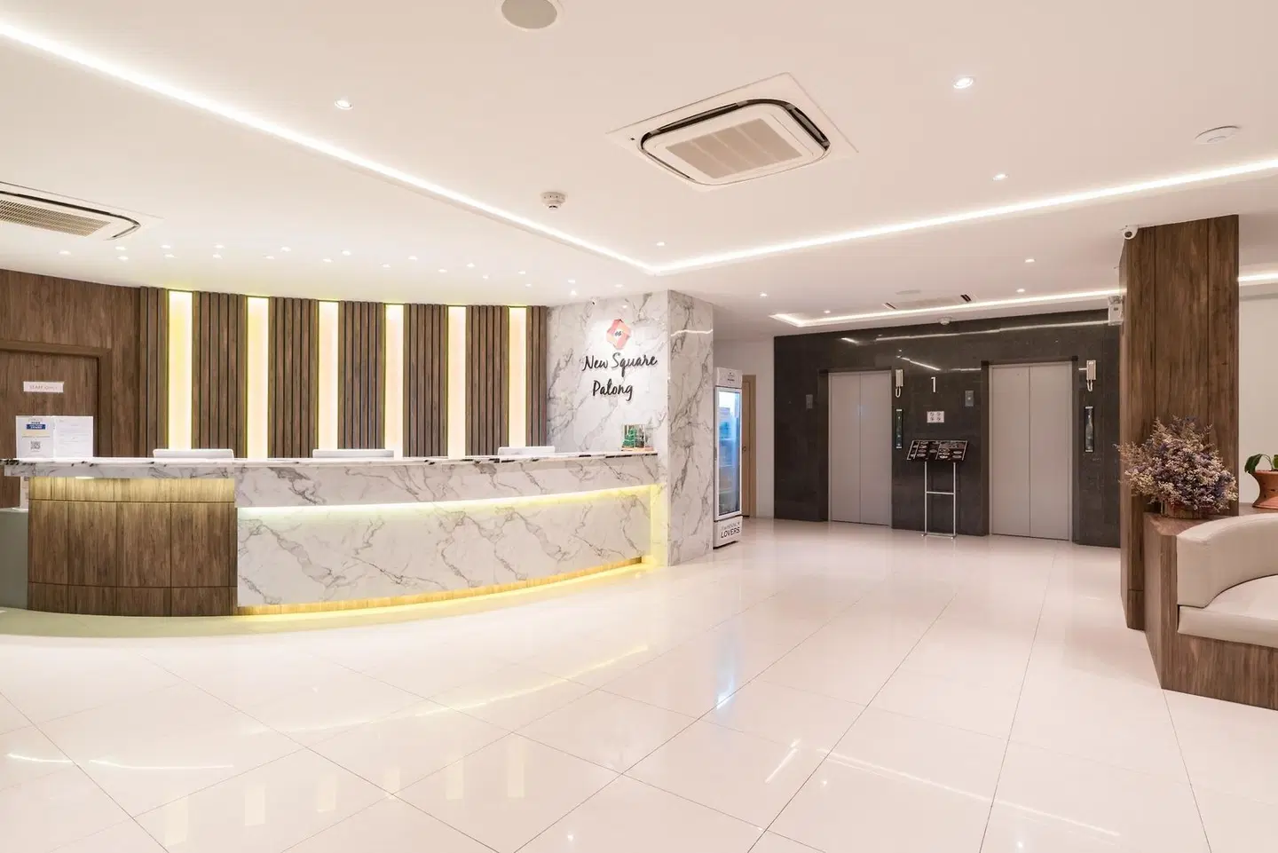 New Square Patong Hotel LOUNGE_LOBBY