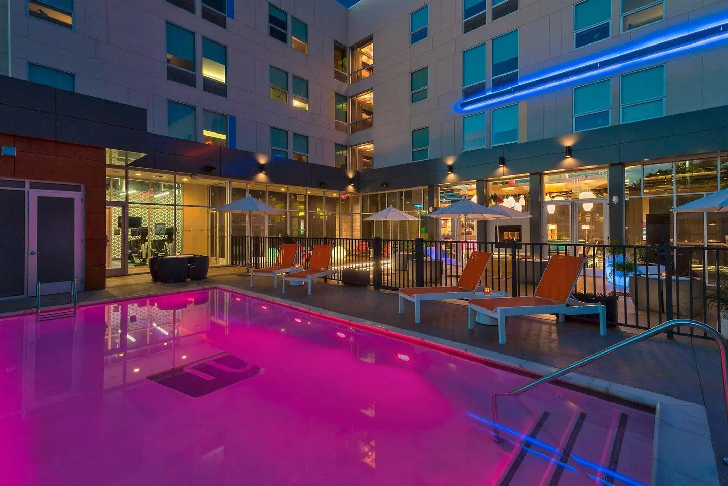 Aloft College Station Hallenbad