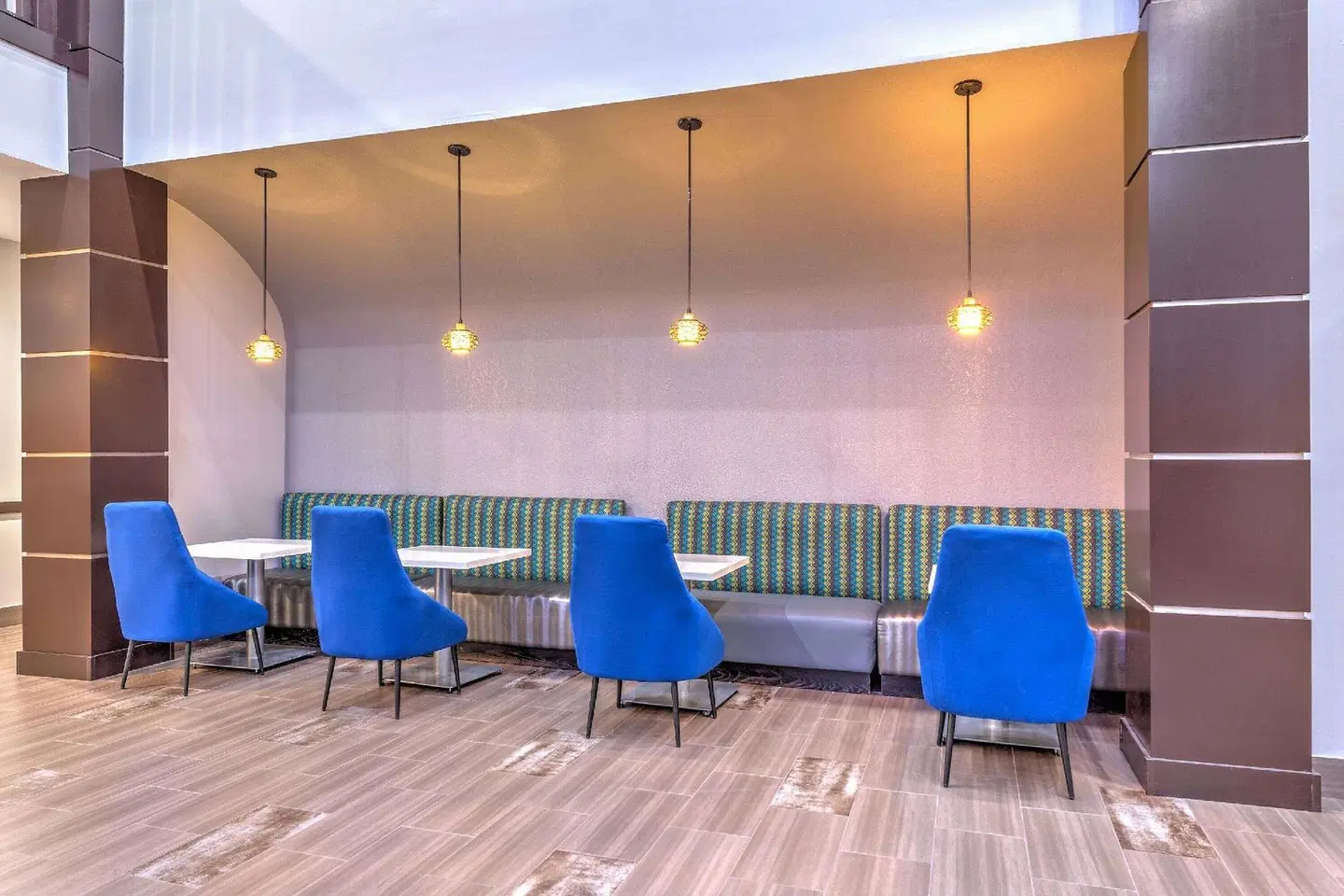 La Quinta Inn & Suites by Wyndham Tyler - University Area LOUNGE_LOBBY