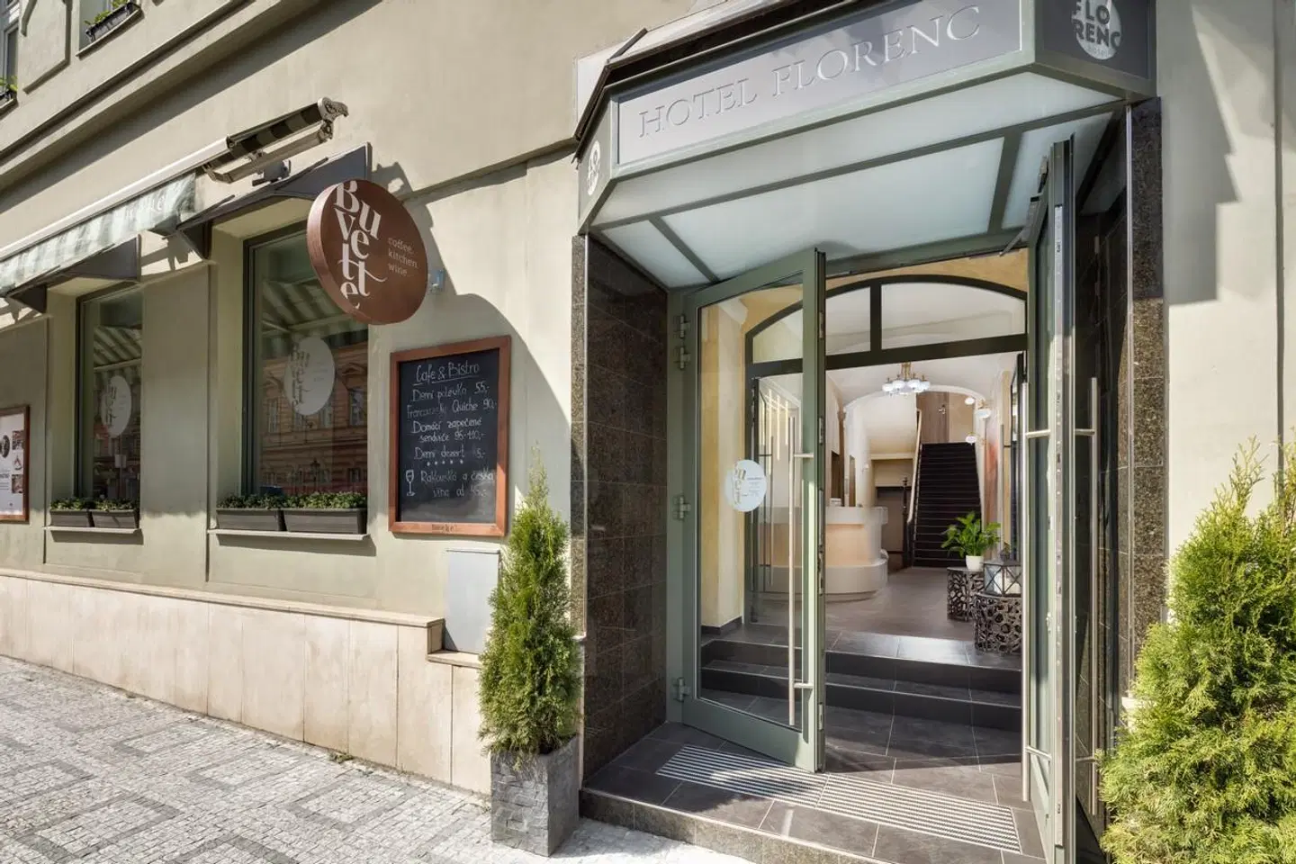 Florenc EXTERIOR