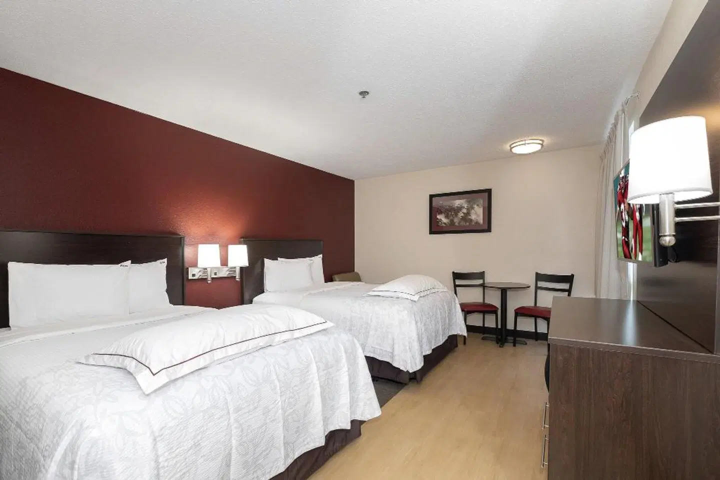 Red Roof PLUS San Antonio Downtown ROOM_EXAMPLE