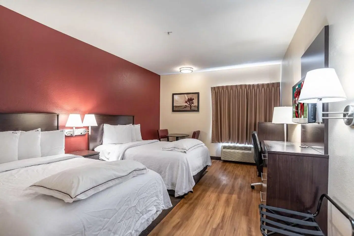 Red Roof PLUS San Antonio Downtown ROOM_EXAMPLE