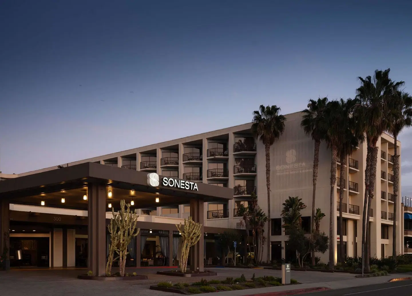 Sonesta Redondo Beach & Marina EXTERIOR