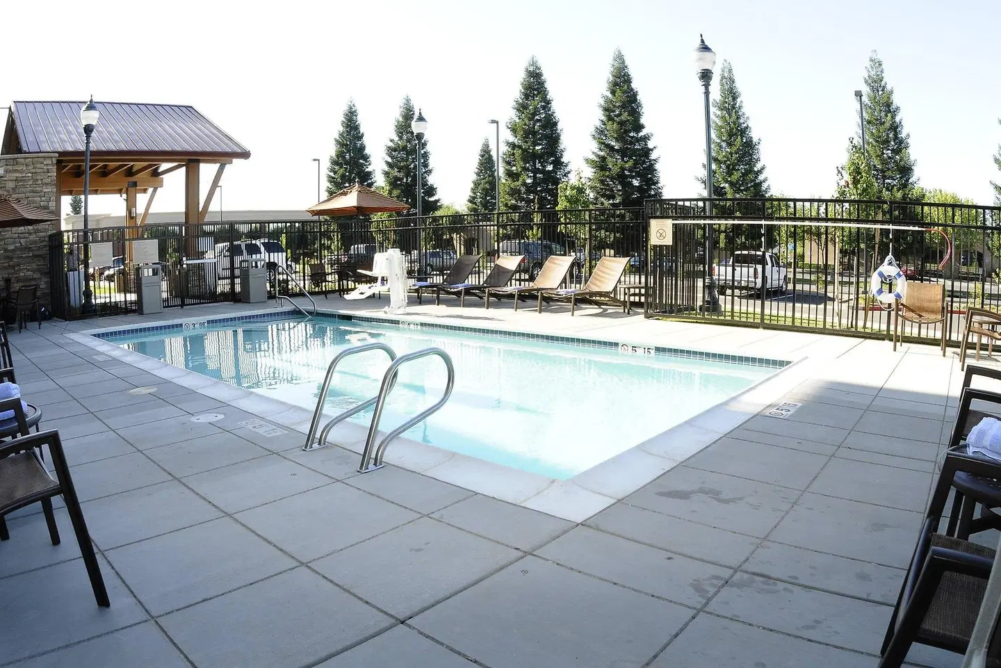TownePlace Suites Redding OUTDOOR_POOL