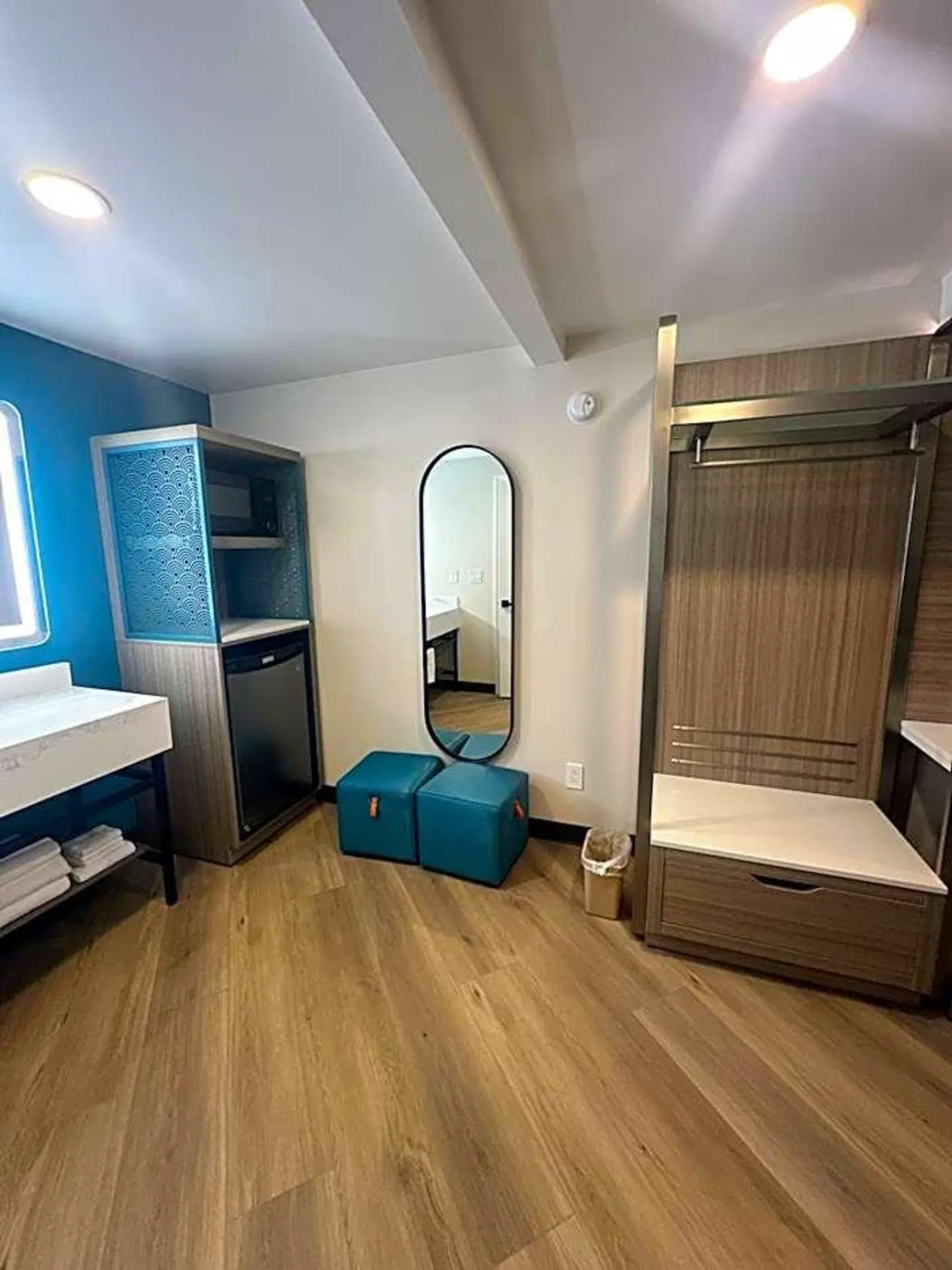 Super 8 by Wyndham Costa Mesa/Newport Beach Area ROOM_EXAMPLE