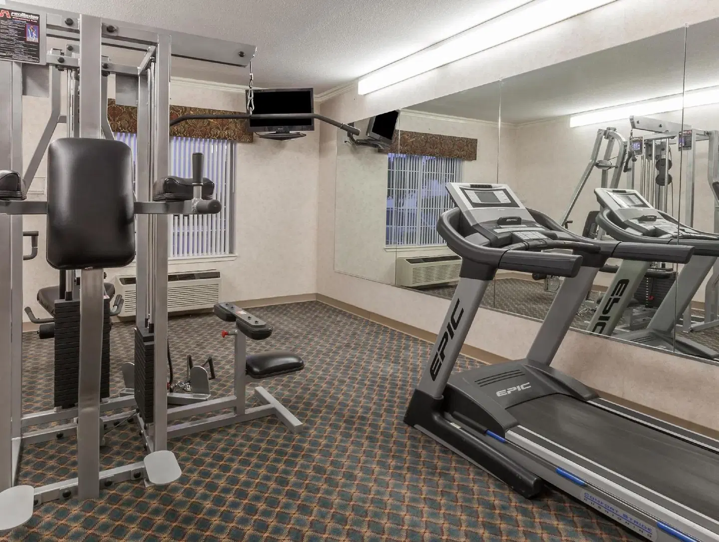 Super 8 by Wyndham Hillsboro TX SPORTS_AND_LEISURE