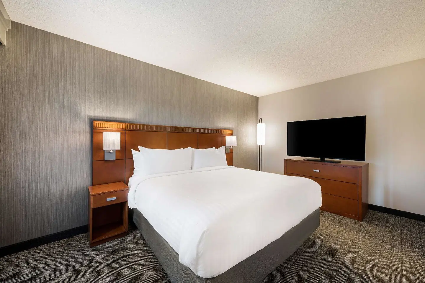 Sonesta Select San Jose Airport ROOM_EXAMPLE