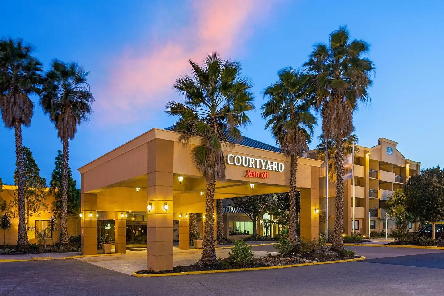 Courtyard by Marriott Fairfield Napa Valley Area EXTERIOR