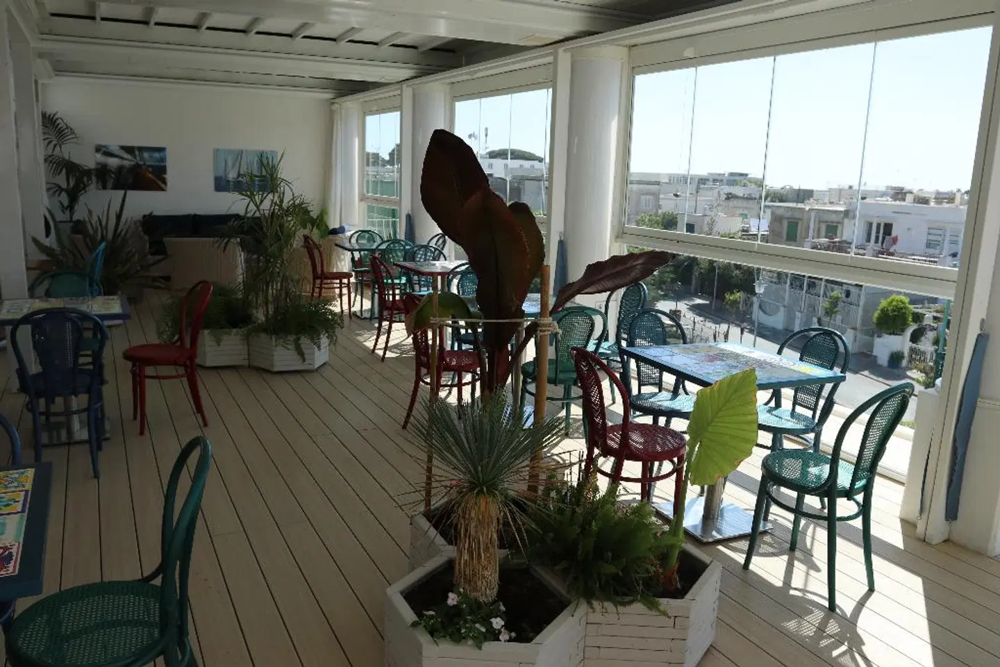 Bougainville Bar