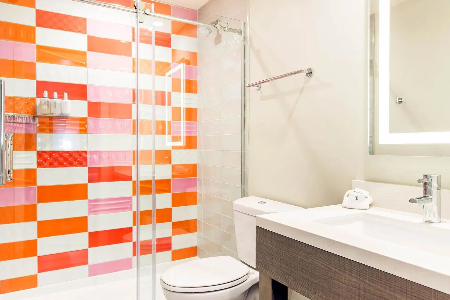 Rodeway Inn near Melrose Ave Badezimmer